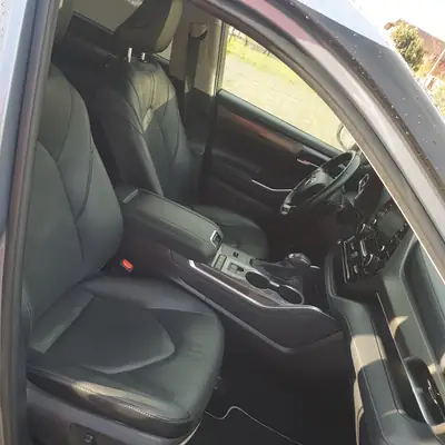 Toyota Highlander 2.5 HSD Premium — SUV 7 places hybride, 71 500 km seulement — Miniature 7