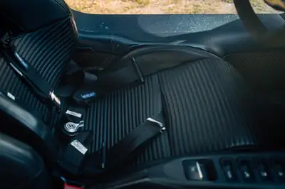 Ford GT 2018 — Supercar légendaire, 3 200 km seulement — Miniatur 18