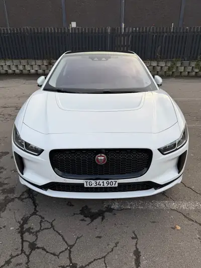 Jaguar I-PACE EV400 S AWD — SUV électrique haute performance, 70'000 km — rear view