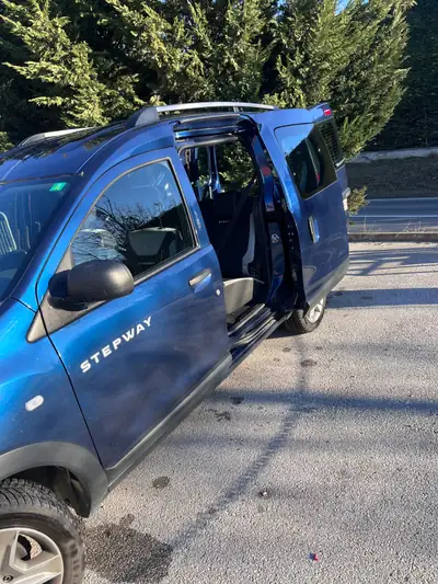 Dacia Dokker 1.6 16V Stepway — Monospace pratique, sans accident, 90'000 km — vue extérieure