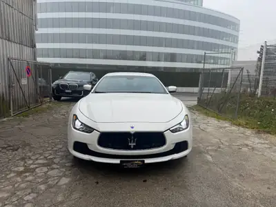 Maserati Ghibli D 3.0 V6 — Berline de prestige diesel, 120'000 km, sans sinistre — vista esterna