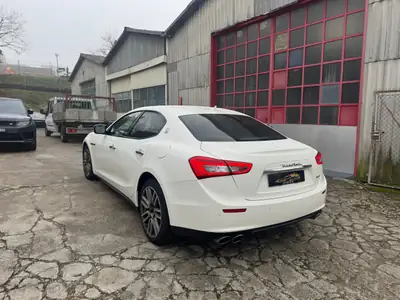 Maserati Ghibli D 3.0 V6 — Berline de prestige diesel, 120'000 km, sans sinistre — interni