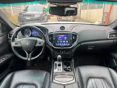 Maserati Ghibli D 3.0 V6 — Berline de prestige diesel, 120'000 km, sans sinistre — Miniatura 11