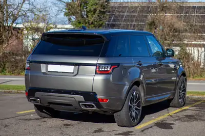 Land Rover Range Rover Sport D300 — SUV premium diesel 2021, 52'000 km seulement — vista posteriore