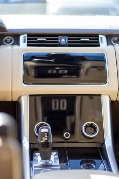 Land Rover Range Rover Sport D300 — SUV premium diesel 2021, 52'000 km seulement — Miniatura 7