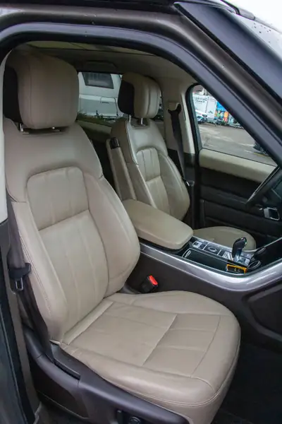 Land Rover Range Rover Sport D300 — SUV premium diesel 2021, 52'000 km seulement — Miniatura 9
