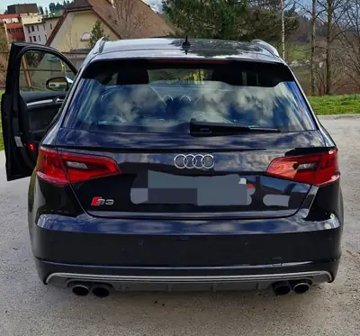 Audi S3 Sportback 2.0 TFSI — Compacte sportive quattro, 301 ch sans accident — vista posteriore