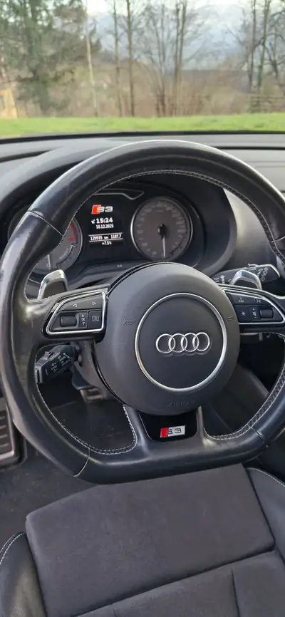 Audi S3 Sportback 2.0 TFSI — Compacte sportive quattro, 301 ch sans accident — interni