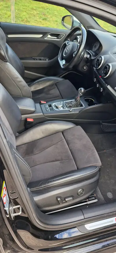 Audi S3 Sportback 2.0 TFSI — Compacte sportive quattro, 301 ch sans accident — cruscotto