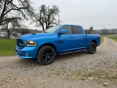 Dodge Ram 1500 Sport — Pickup musclé 396 ch, transmission intégrale et faible kilométrage — Miniature 15