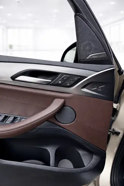 BMW X3 xDrive M40i — SUV sportif 360 ch, traction intégrale et design premium — detail