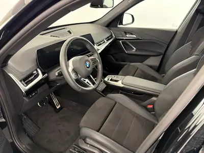 BMW X1 xDrive20d 48V M Sport Pro — SUV compact premium diesel hybride, quasi-neuf — dashboard