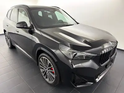 BMW X1 xDrive20d 48V M Sport Pro — SUV compact premium diesel hybride, quasi-neuf — interior