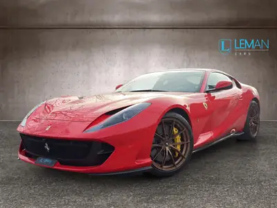 Ferrari 812 Superfast — Chef-d'œuvre V12 de 796 ch, première main, kilométrage exceptionnel — vue extérieure