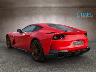 Ferrari 812 Superfast — Chef-d'œuvre V12 de 796 ch, première main, kilométrage exceptionnel — détail
