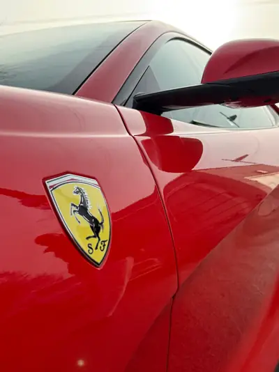 Ferrari 812 Superfast — Chef-d'œuvre V12 de 796 ch, première main, kilométrage exceptionnel — Miniature 10