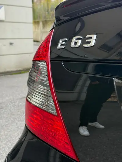 Mercedes-Benz E 63 AMG Avantgarde — Berline de prestige 515 ch, futur collector — détail