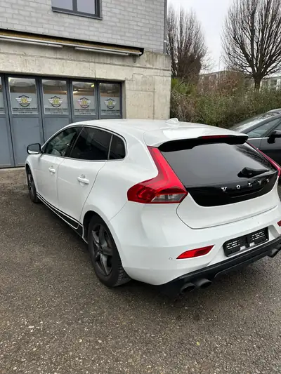 Volvo V40 Sport 200 — Berline compacte dynamique, 199 000 km, moteur 200 ch — Miniature 7