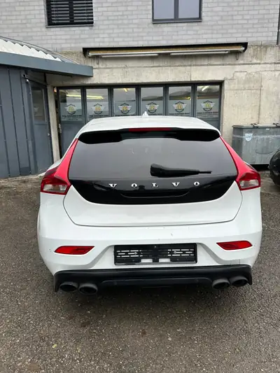 Volvo V40 Sport 200 — Berline compacte dynamique, 199 000 km, moteur 200 ch — Miniature 8