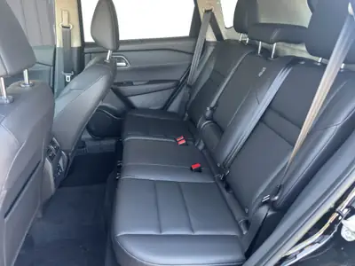 Nissan X-Trail 1.5e-Power 4WD — SUV hybride essence, 2500 km seulement — Miniatura 8