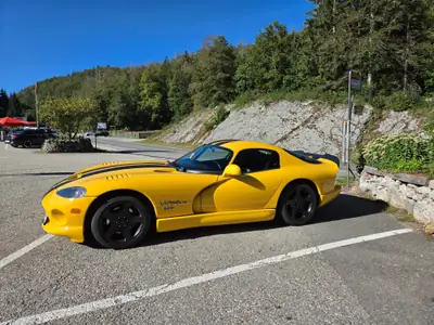 Dodge Viper GTS 2002 — Légende américaine, moteur V10 456 ch, kilométrage préservé — intérieur