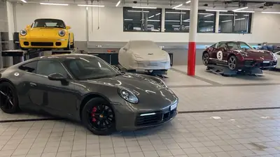Porsche 911 S/T Heritage 2025 — Chef-d'œuvre limité, 525 ch et boîte manuelle — Miniature 29