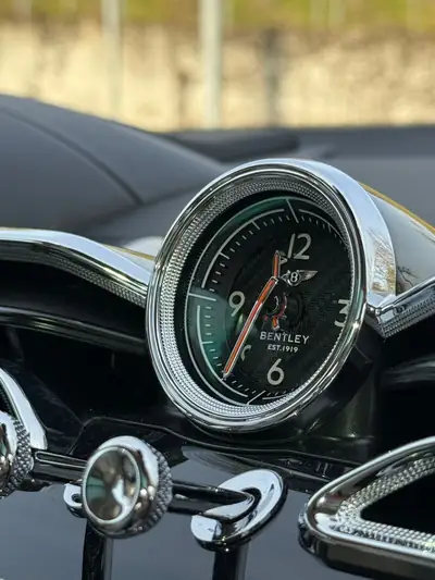 Bentley Bentayga V8 First Edition — SUV de prestige, 39 500 km, garantie BENTLEY 2028 — Miniature 10