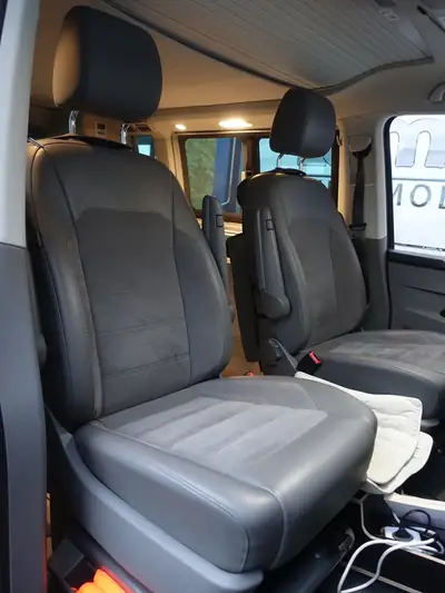 VW T6.1 California Ocean Edition 4Motion — Camping-car premium diesel, équipé solaire et tout confort — Thumbnail 15