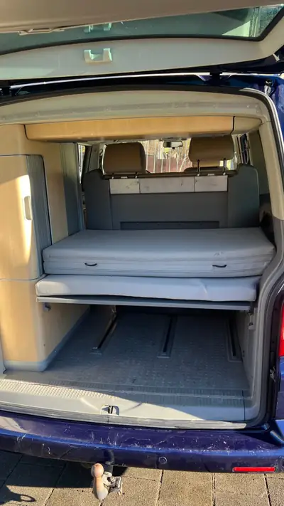 VW T5 California 2.5 TDI 4Motion — Camping-car polyvalent, tous terrains, frais révision — détail