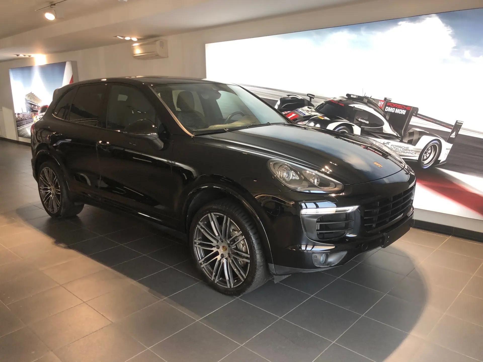 Porsche Cayenne 2017 occasion Wegenstetten — 1
