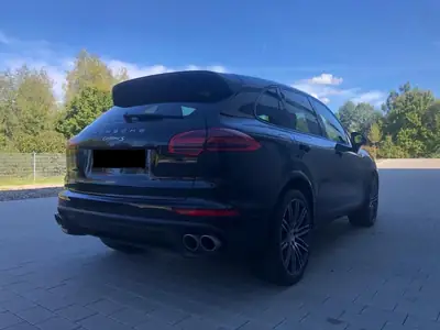 Porsche Cayenne S V8 Platinum Edition — SUV prestige 385 ch, sans sinistre — Detail