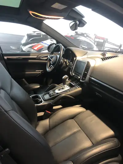 Porsche Cayenne S V8 Platinum Edition — SUV prestige 385 ch, sans sinistre — Miniatur 9