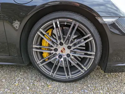 Porsche 911 Turbo S PDK — Superbe coupé haute performance, 79'900 km, garantie Porsche jusqu'à 2028 — détail