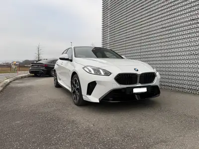 BMW 120 M Sport Steptronic — Berline dynamique, faible kilométrage, garantie 10 ans — Außenansicht