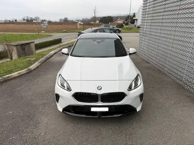 BMW 120 M Sport Steptronic — Berline dynamique, faible kilométrage, garantie 10 ans — Heckansicht