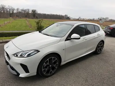 BMW 120 M Sport Steptronic — Berline dynamique, faible kilométrage, garantie 10 ans — Armaturenbrett