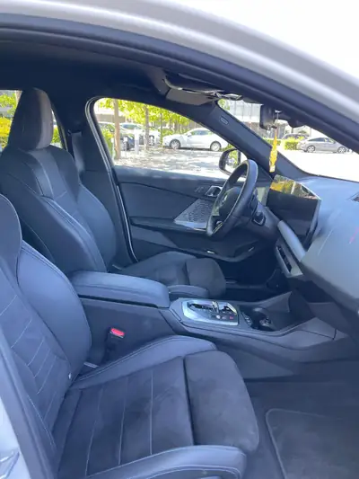 BMW 120 M Sport Steptronic — Berline dynamique, faible kilométrage, garantie 10 ans — Miniatur 15