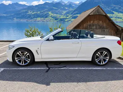 BMW 430i Cabriolet xDrive M Sport — Décapotable sportive, toit ouvert, Alpine blanc — Seitenansicht