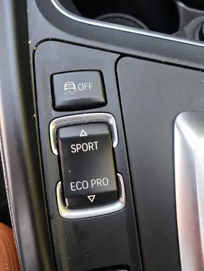 BMW 430i Cabriolet xDrive M Sport — Décapotable sportive, toit ouvert, Alpine blanc — Miniatur 11