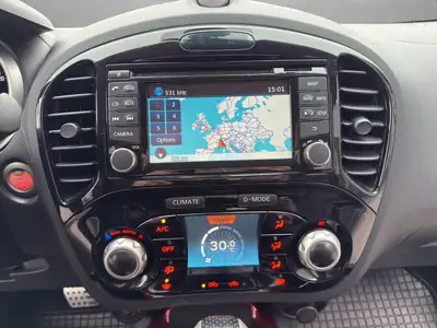 Nissan Juke 1.6 DIG-T N-Tec 4x4 — Compact SUV sportif, 4WD intégrale et équipements premium — Thumbnail 15