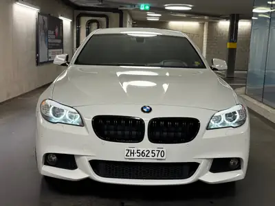 BMW 525d xDrive — Diesel puissant, M-Sportpaket d'usine, frais révisé septembre 2026 — côté