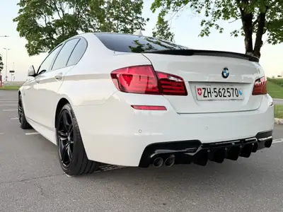 BMW 525d xDrive — Diesel puissant, M-Sportpaket d'usine, frais révisé septembre 2026 — Miniature 8