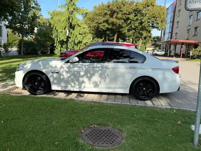 BMW 525d xDrive — Diesel puissant, M-Sportpaket d'usine, frais révisé septembre 2026 — Miniature 7