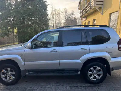Toyota Land Cruiser KDJ120 — Le SUV légendaire, diesel robuste et fiable — Innenraum