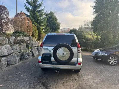 Toyota Land Cruiser KDJ120 — Le SUV légendaire, diesel robuste et fiable — Armaturenbrett