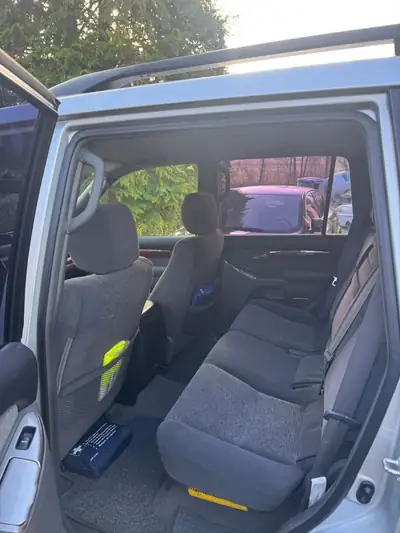Toyota Land Cruiser KDJ120 — Le SUV légendaire, diesel robuste et fiable — Miniatur 7