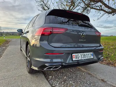 VW Golf 1.5 eTSI mHEV R-Line — Hybride léger, consommation réduite, 112'300 km — side view