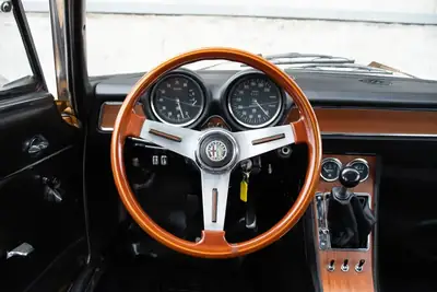 Alfa Romeo 1750 GTV 1ère Série 1968 — Chef-d'œuvre coupé italien, 60'000 km d'histoire — intérieur