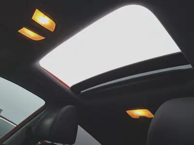 Hyundai Kona 1.6 GDi HEV Vertex — Hybride économe avec panoramique et Head-Up Display — Miniatura 10