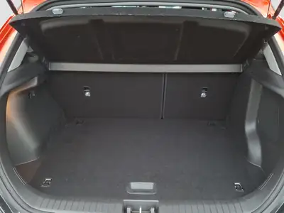 Hyundai Kona 1.6 GDi HEV Vertex — Hybride économe avec panoramique et Head-Up Display — Miniatura 15